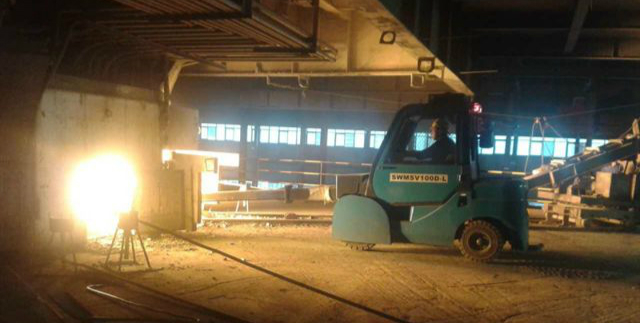 云顶国际yd888智能推料车乐成进军冶炼行业