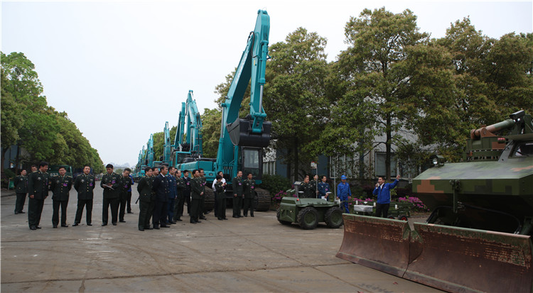 三军军交运输系统首长及国防科大向导莅临云顶国际yd888智能旅行交流