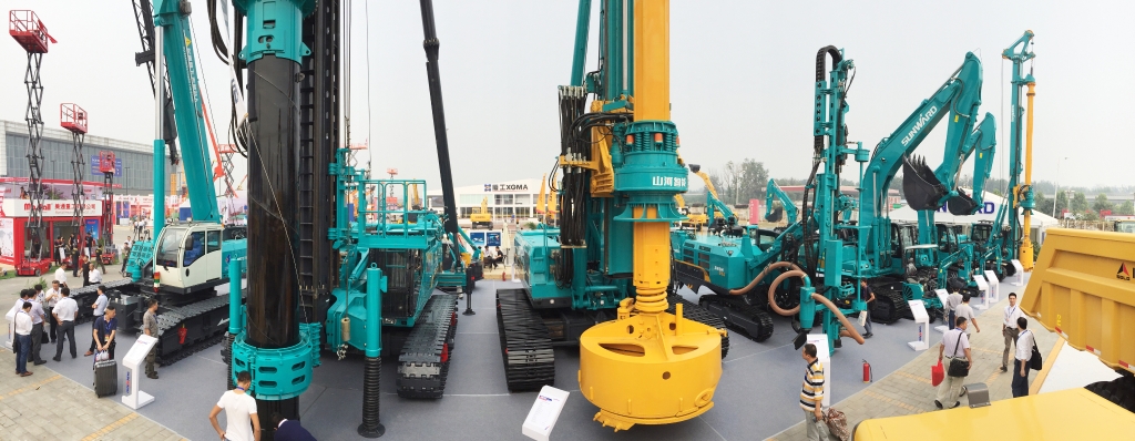 新品、精品、星品齐聚 云顶国际yd888智能闪灼BICES 2015