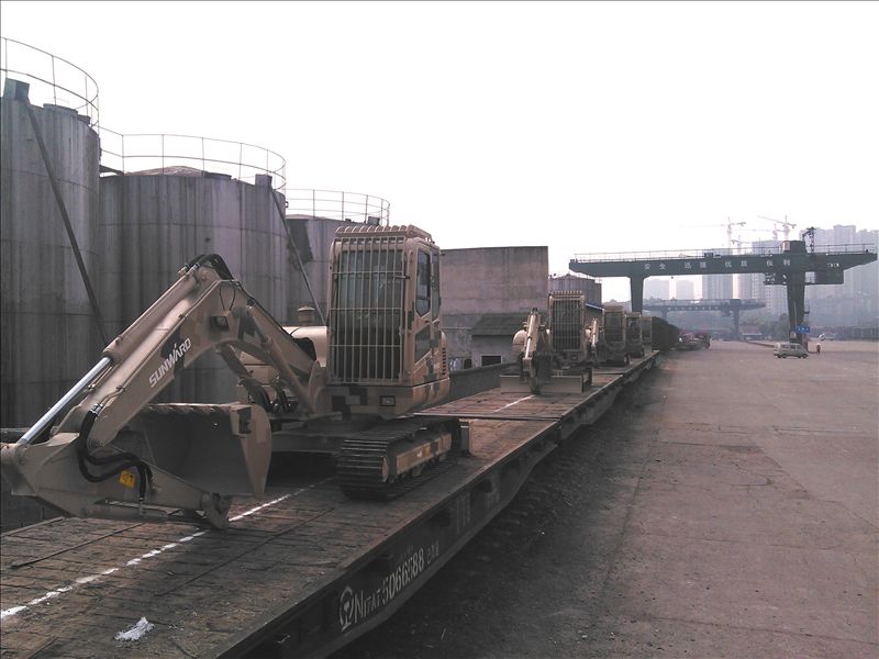 云顶国际yd888智能SWE80E-G高原型挖掘机正式列装献礼国庆