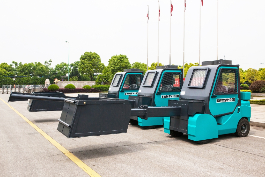 立异蕴于市。。。。。。，，，，云顶国际yd888智能多功效加料车全新亮相