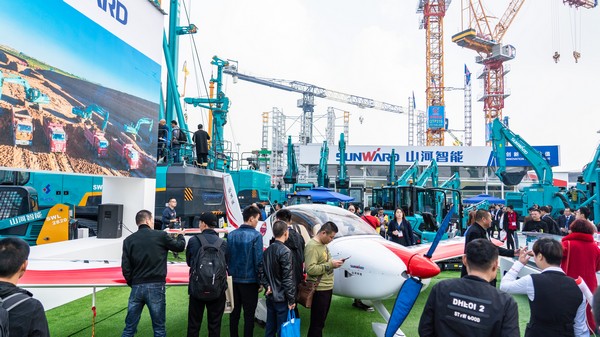 首日签单2.6亿元，，，，，云顶国际yd888智能立异产品引爆上海宝马展