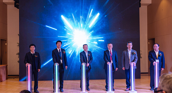 首日签单2.6亿元，，，，，云顶国际yd888智能立异产品引爆上海宝马展