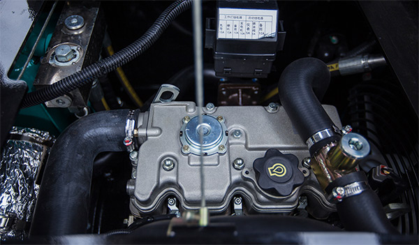 “C位”出道 14.5万元云顶国际yd888智能微挖18UB等你开回家