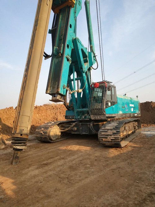 本钱节约几百万，，，，，，这台旋挖是我的摇钱树