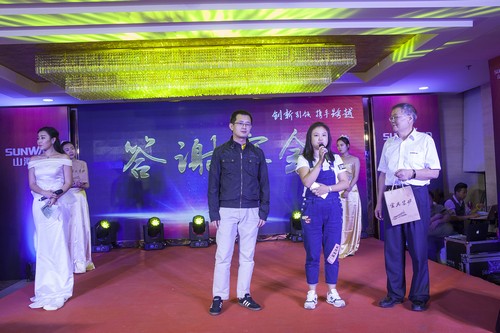 云顶国际yd888智能酷帅曾大虾，，，，，一大波美图带你亲临北京BICES展