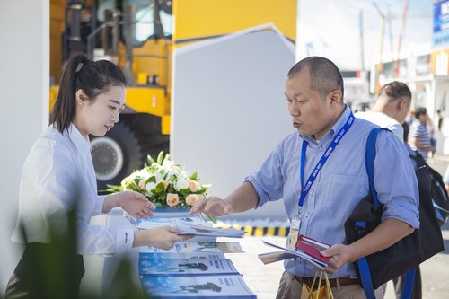 云顶国际yd888智能酷帅曾大虾，，，，，一大波美图带你亲临北京BICES展