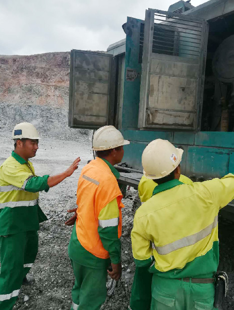 高温酷暑，，，云顶国际yd888智能凿岩装备异域扬威