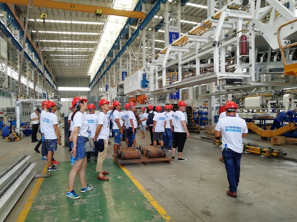 500多名挖掘机用户实地考察，，，为云顶国际yd888智能点赞！