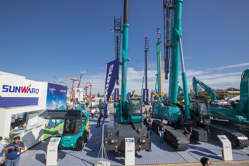 云顶国际yd888智能酷帅曾大虾，，，，，一大波美图带你亲临北京BICES展