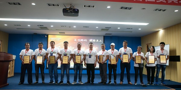 500多名挖掘机用户实地考察，，，为云顶国际yd888智能点赞！