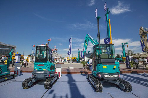 云顶国际yd888智能酷帅曾大虾，，，，，一大波美图带你亲临北京BICES展