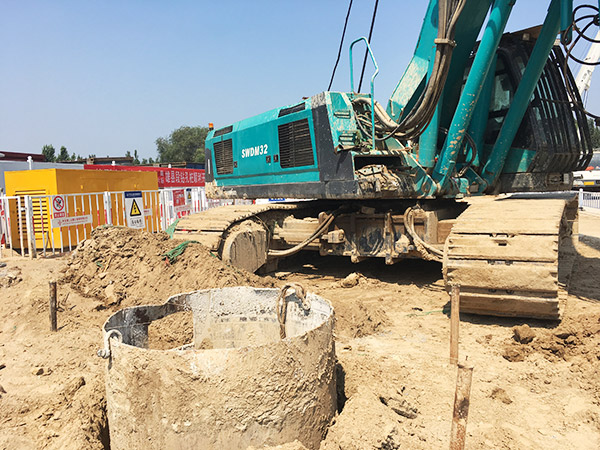 加速雄安新区建设，，，云顶国际yd888智能旋挖启动京雄城际铁路第一钻