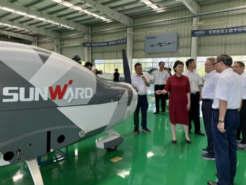 省委常委、统战部部长黄兰香考察调研云顶国际yd888科技