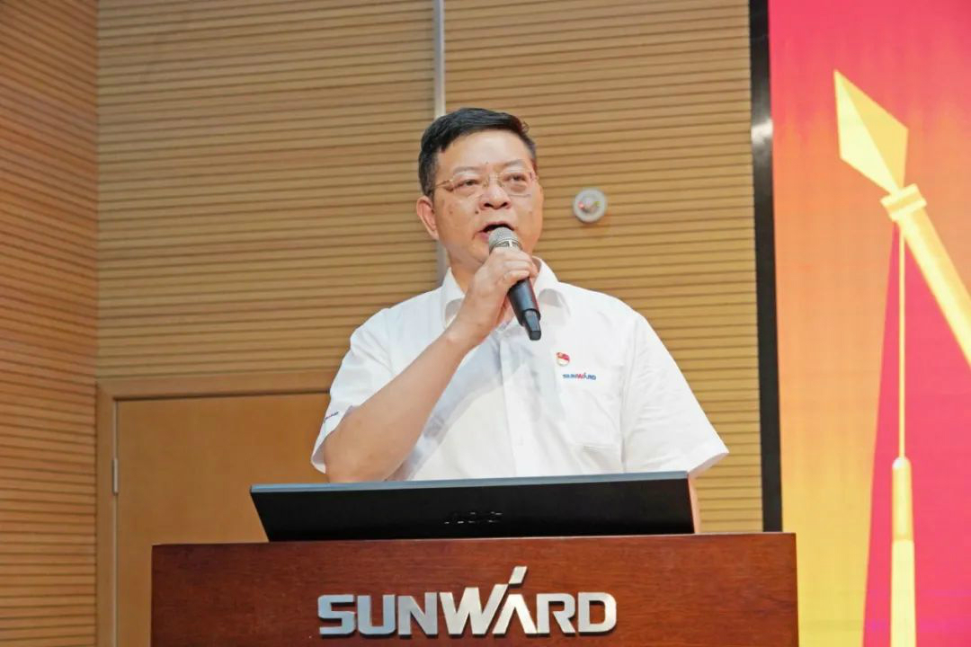 传承革命先烈精神，，，，，，，双促双融助力生长——云顶国际yd888智能、市疾控中心联合开展主题党日活动