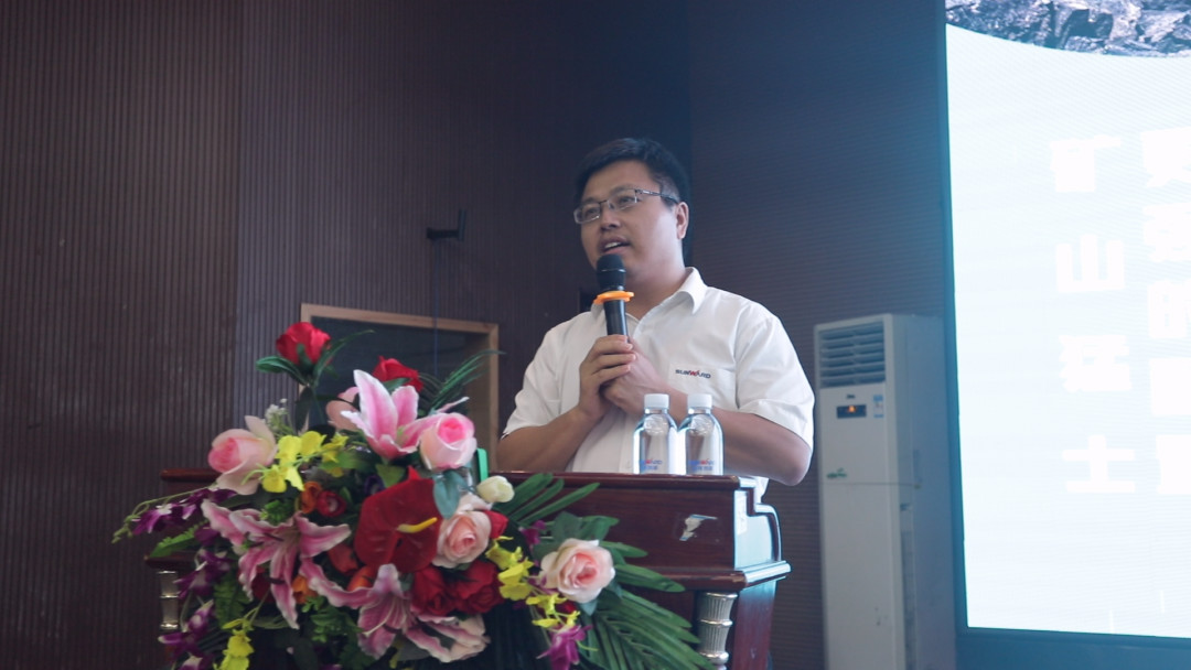 向挖掘机万台俱乐部迈进——云顶国际yd888智能2020年度挖掘机营销训练营开营