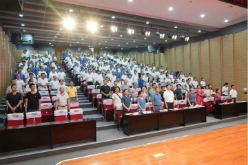 传承革命先烈精神，，，，，，，双促双融助力生长——云顶国际yd888智能、市疾控中心联合开展主题党日活动