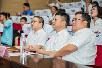 精准效劳共建家园，，，，，，解决刚需心怀感恩——云顶国际yd888智能首期职工子女暑期托管班圆满结班