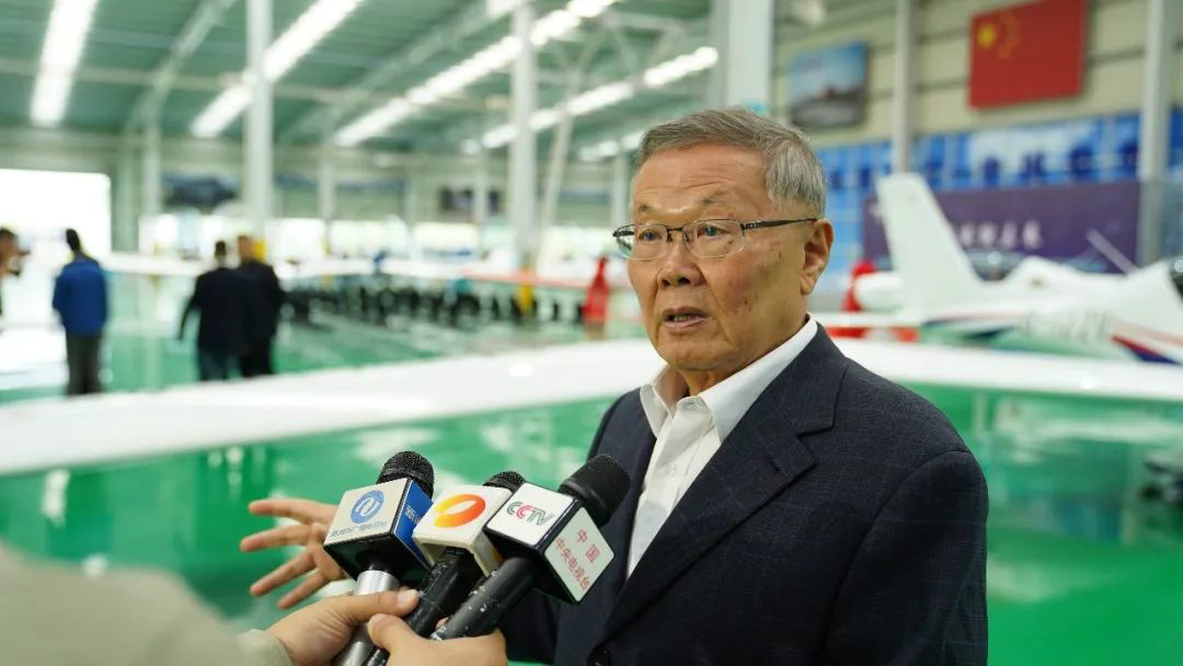 跨上新征程，，，谱写云顶国际yd888航空工业新篇章 ——云顶国际yd888科技第99、100架SA60L(阿若拉)飞机正式下线