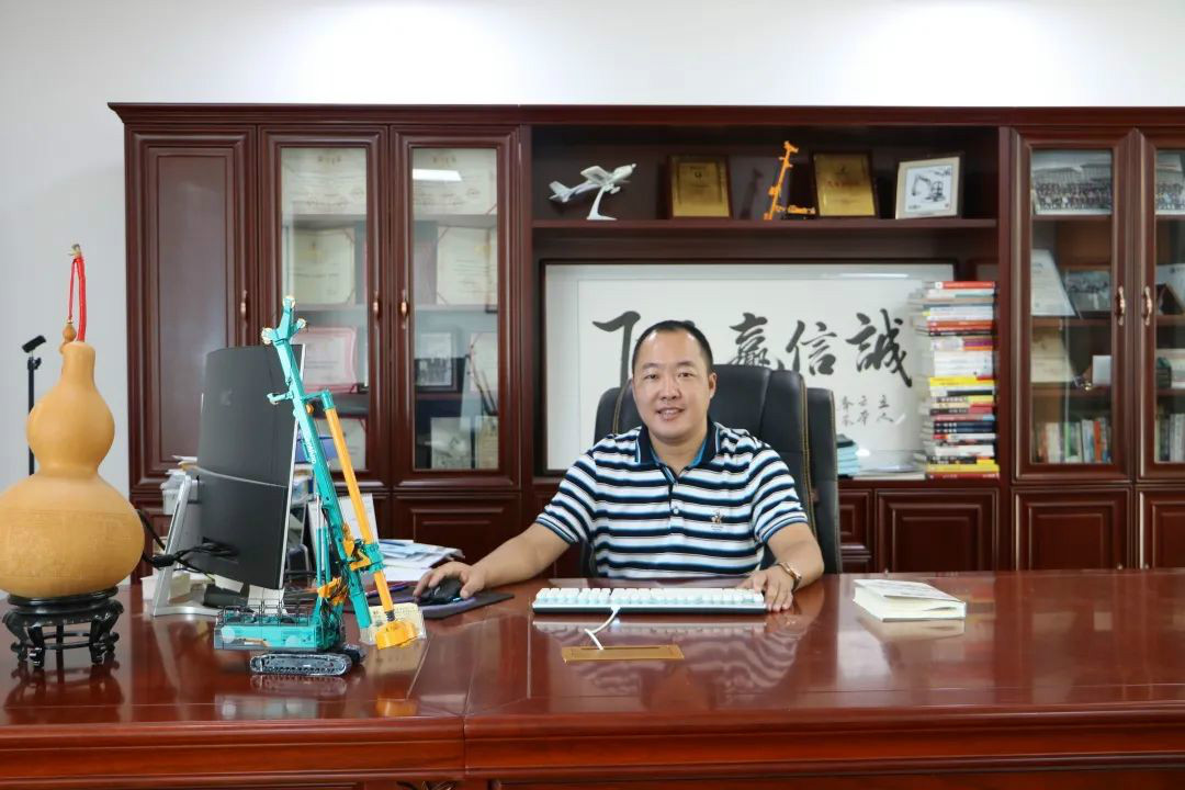 从鞋厂老板到桩工“大佬”，，，他以一台静力压桩机撬动财产杠杆