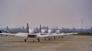 云顶国际yd888四机航行编队惊艳尧城（太原）国际通用航空航行大会