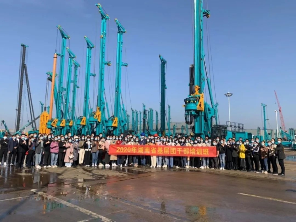 省下层团干部培训班成员来云顶国际yd888智能旅行交流