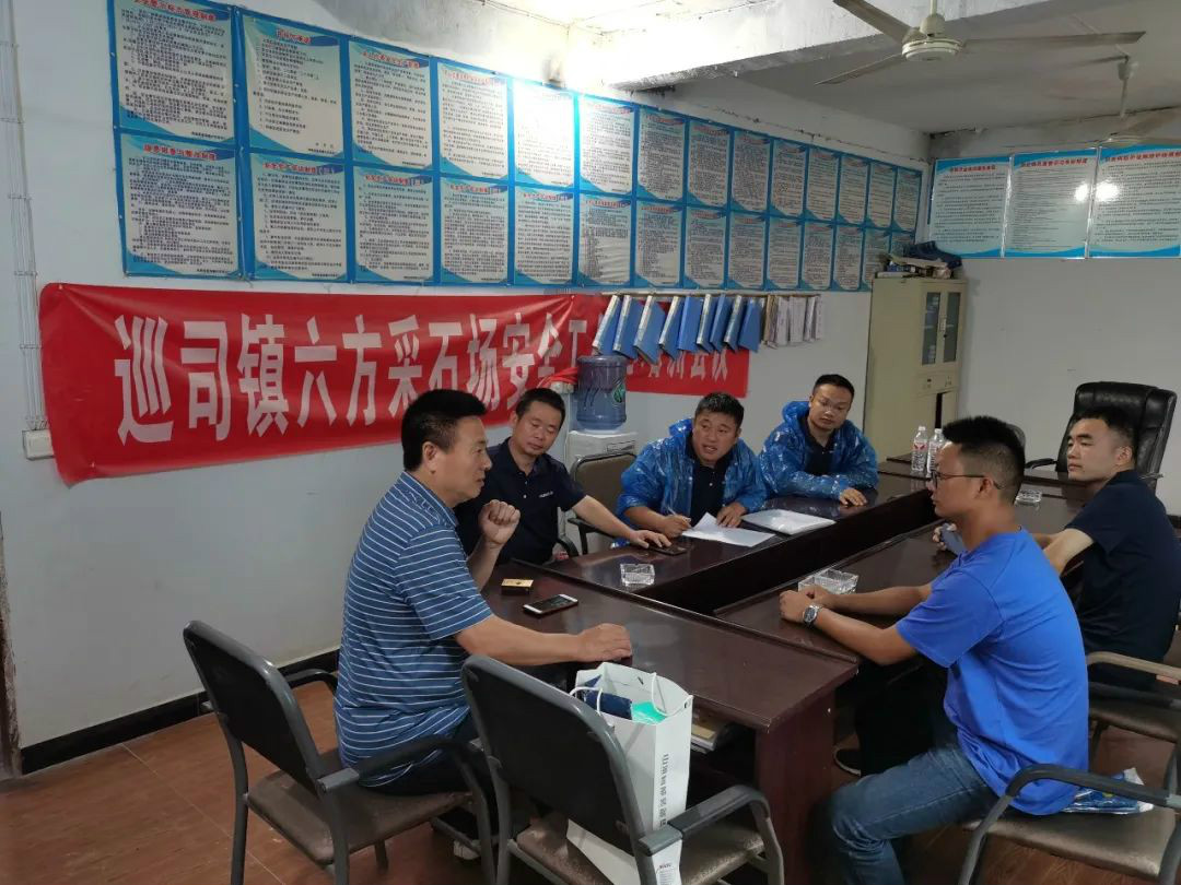 感恩相伴 关爱相随——云顶国际yd888智能效劳万里行川陕实录