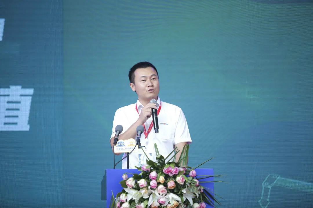 云顶国际yd888智能天下客户交流会在深基础工程生长论坛会场举行