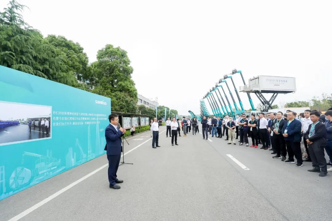 “爆品”出击！云顶国际yd888智能客户交流会签约超8亿元