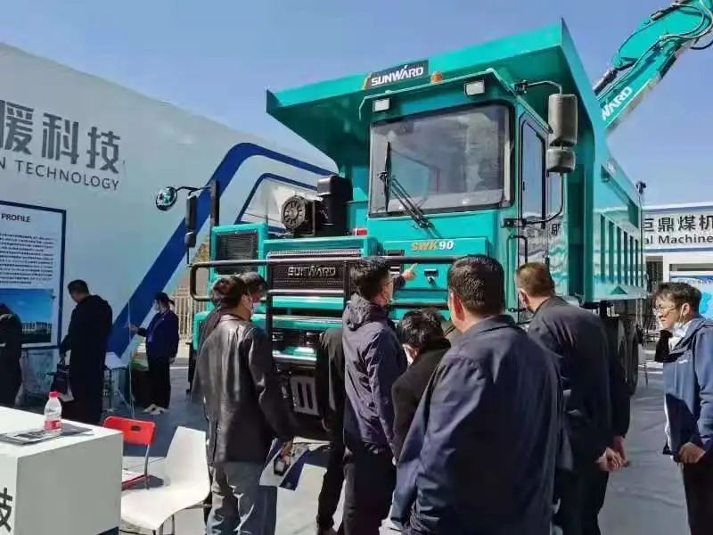 云顶国际yd888智能绿巨人闪亮登场鄂尔多斯国际煤博会