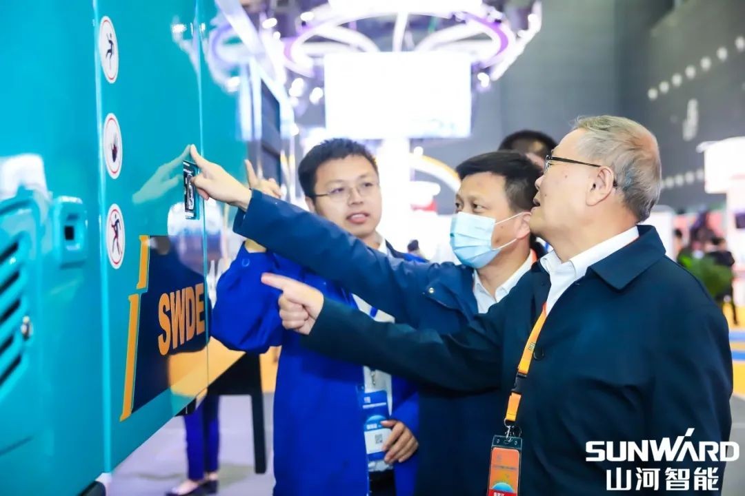 “云顶国际yd888绿”亮相长沙国际工程机械展，，，，，50余款产品尽显云顶国际yd888智能立异实力