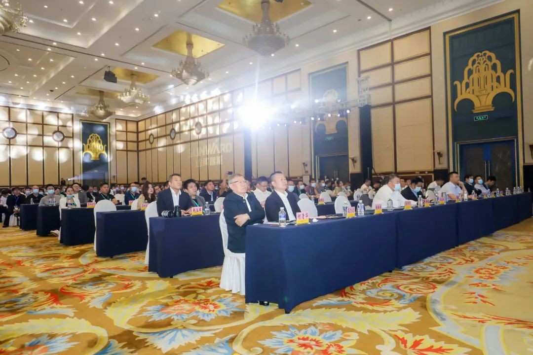 “爆品”出击！云顶国际yd888智能客户交流会签约超8亿元