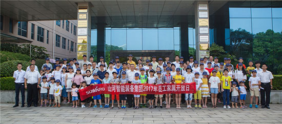 这个炎天，，，，亲子玩转云顶国际yd888智能“三栖”装备