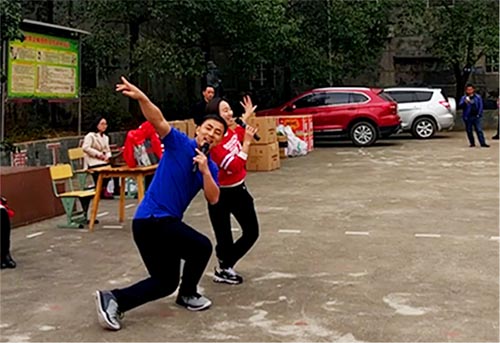 践行雷锋精神捐建“云顶国际yd888梦图书馆”