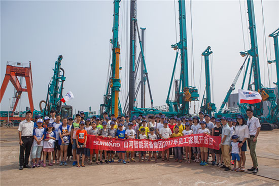 这个炎天，，，，亲子玩转云顶国际yd888智能“三栖”装备