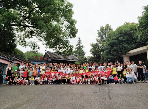 大手牵小手·“顽”转六一，，，，，，云顶国际yd888智能首次六一亲子主题活动圆满举行