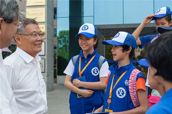 这个炎天，，，，亲子玩转云顶国际yd888智能“三栖”装备