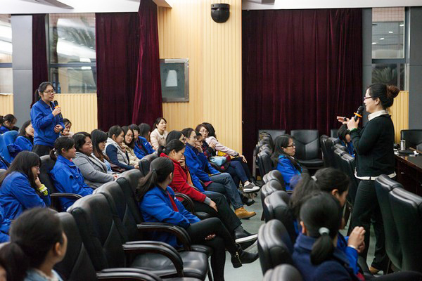 欢度三八节温暖云顶国际yd888家