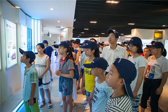 这个炎天，，，，亲子玩转云顶国际yd888智能“三栖”装备