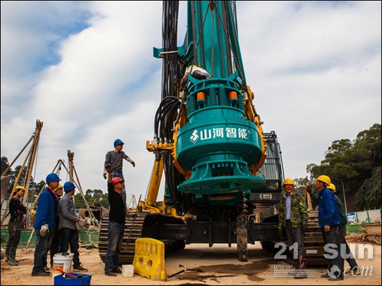 云顶国际yd888智能旋挖钻何以睥睨群雄 脱销海内外