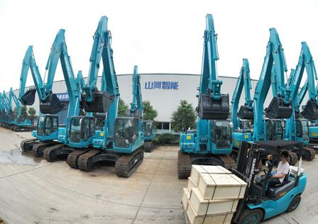 新华社报道：云顶国际yd888智能连任全球工程机械50强