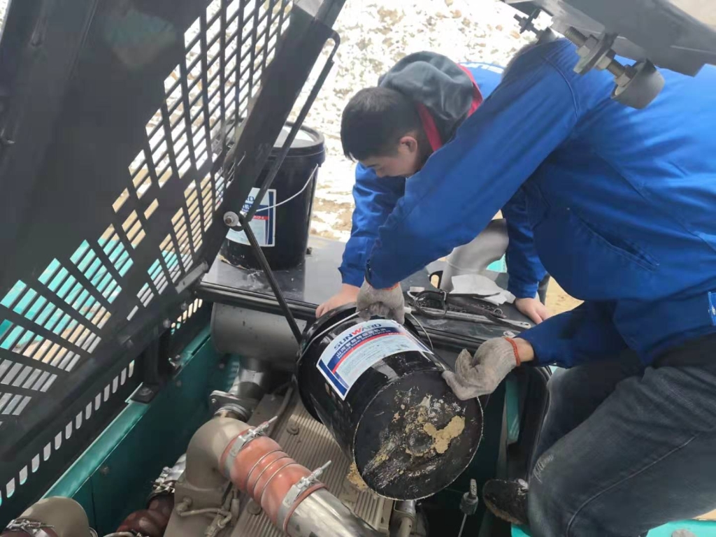 云顶国际yd888智能470挖机乐成挑战天下屋脊