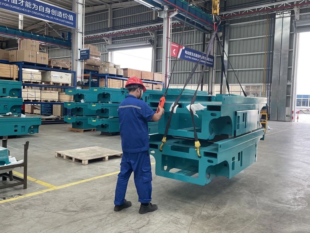 云顶国际yd888智能“蓝精灵”们在通俗岗位的坚守与贡献