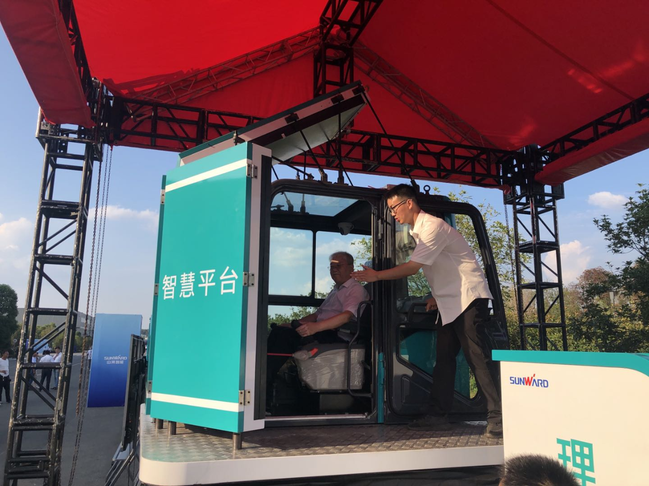 远程？？？？？+仿真培训！全球首创5G？？？？？胤抡媾嘌抵腔燮教ň柿料