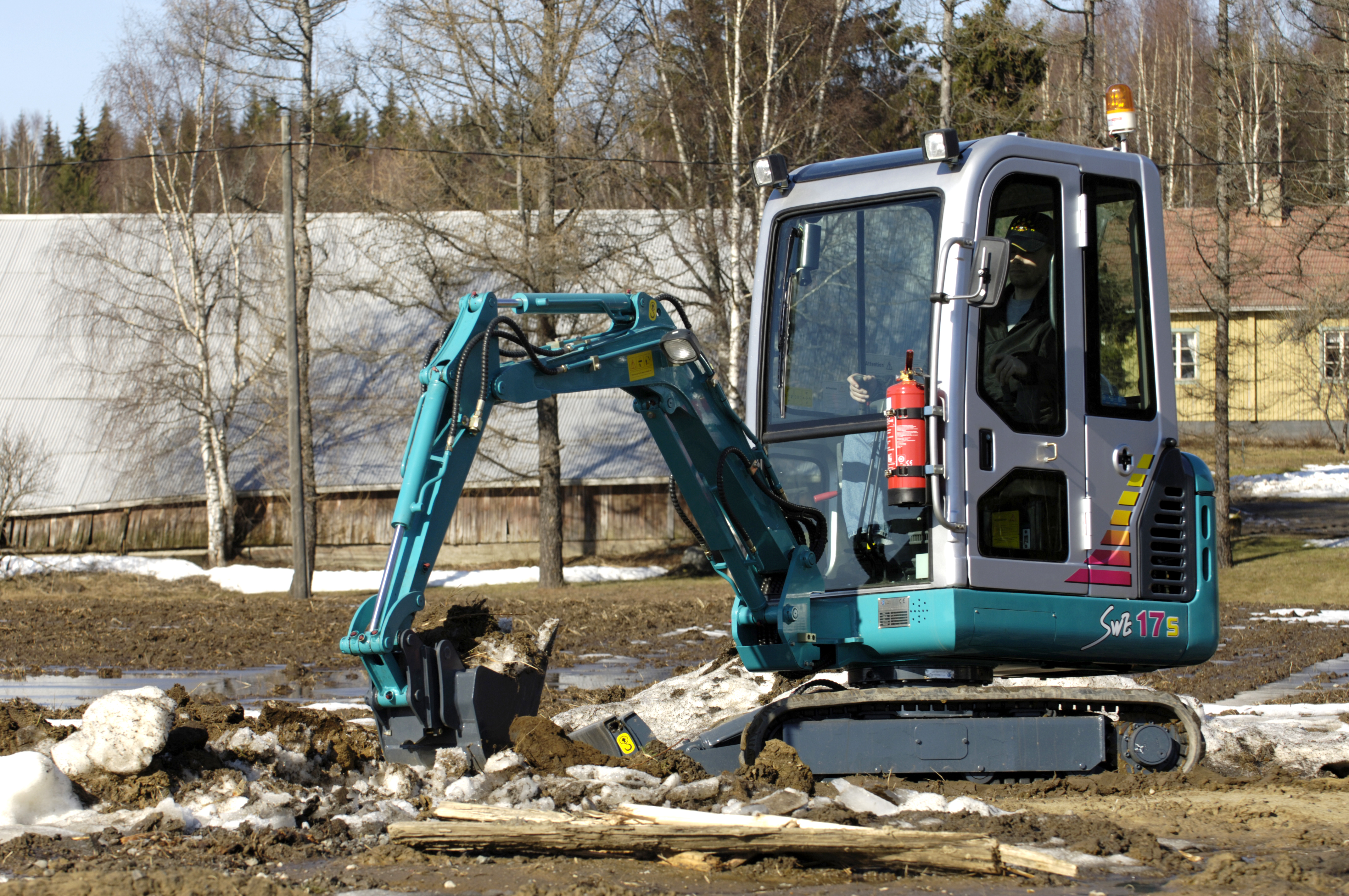 国产小挖掘机价钱是几多？？？？