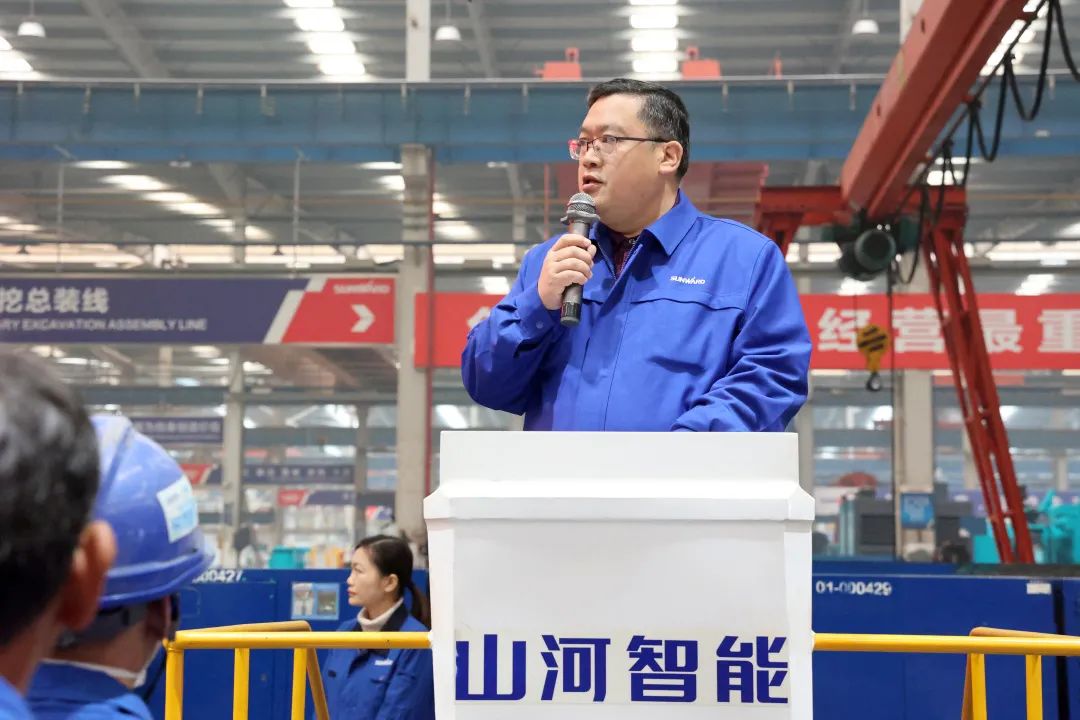 向模范学习！云顶国际yd888智能56名职工受到职工职业手艺竞赛表扬