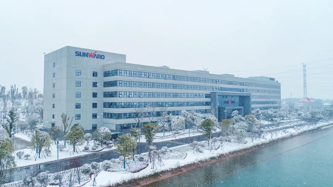 瑞雪兆有年，，，，，，，邀您共赏雪中云顶国际yd888！