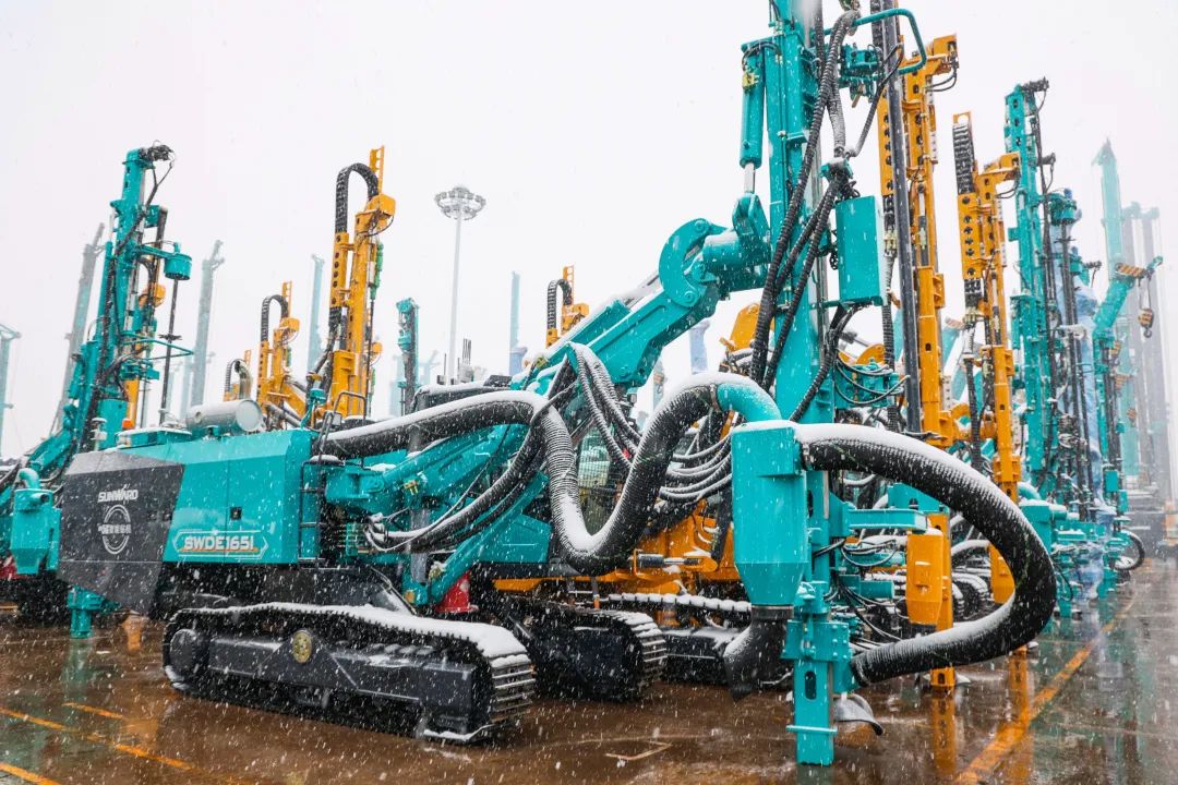 瑞雪兆有年，，，，，，，邀您共赏雪中云顶国际yd888！