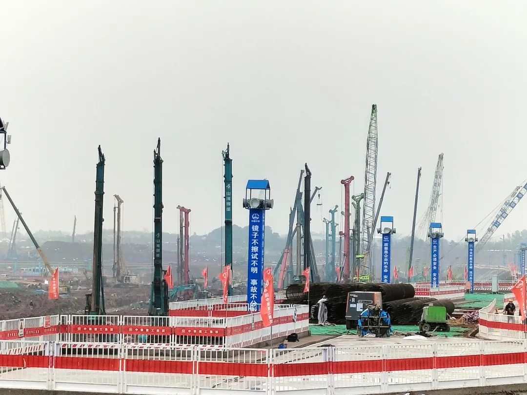 “云顶国际yd888绿”精彩亮相！云顶国际yd888智能装备周全助力长沙机场改扩建项目