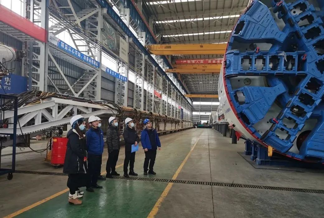 直击生产一线！中铁云顶国际yd888复工复产忙